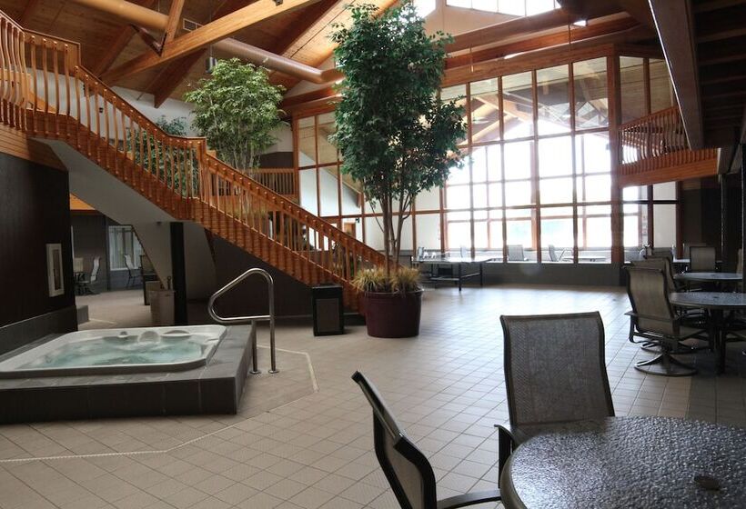 ホテル C'mon Inn & Suites Fargo