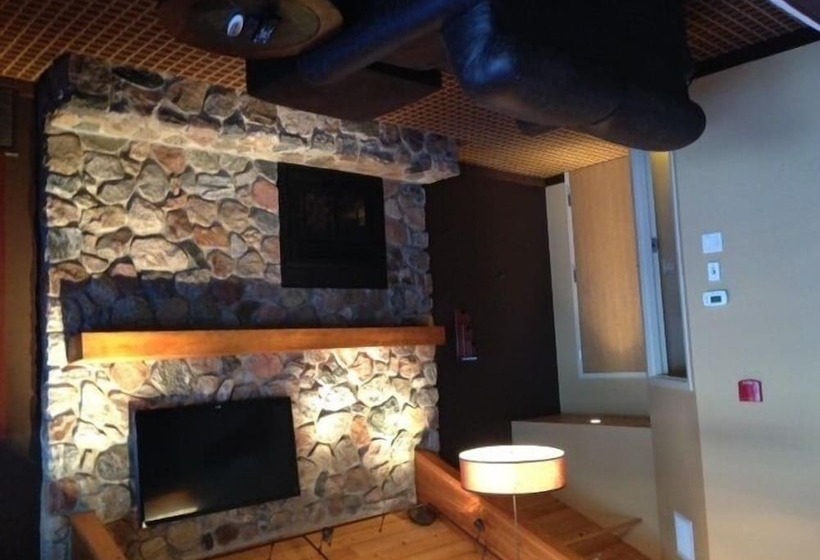 ホテル C'mon Inn & Suites Fargo