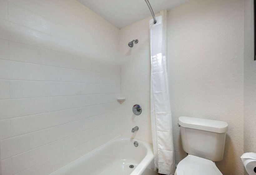 בית מלון כפרי Comfort Inn