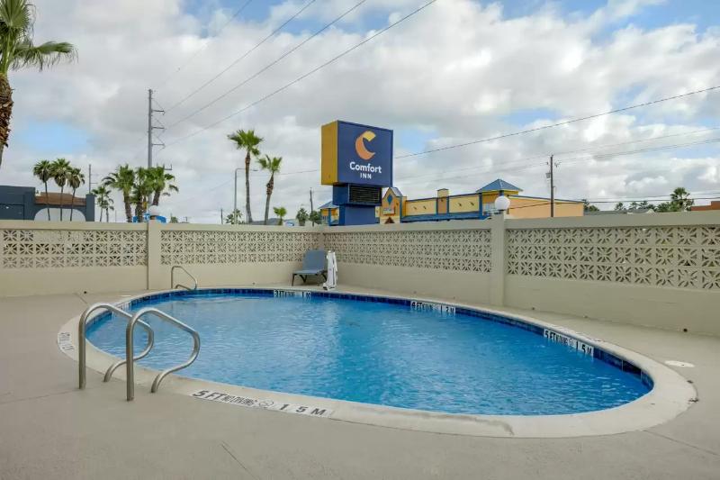 בית מלון כפרי Comfort Inn