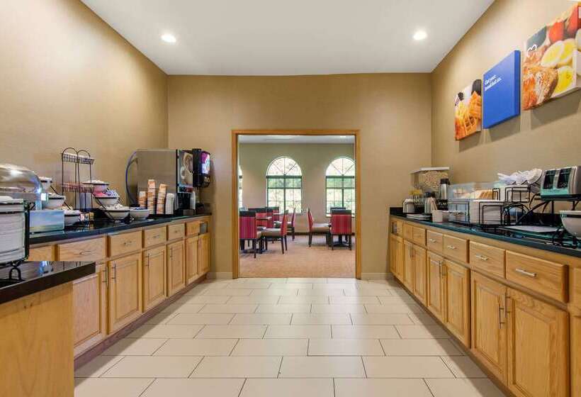 Отель Comfort Inn & Suites Cooperstown Milford