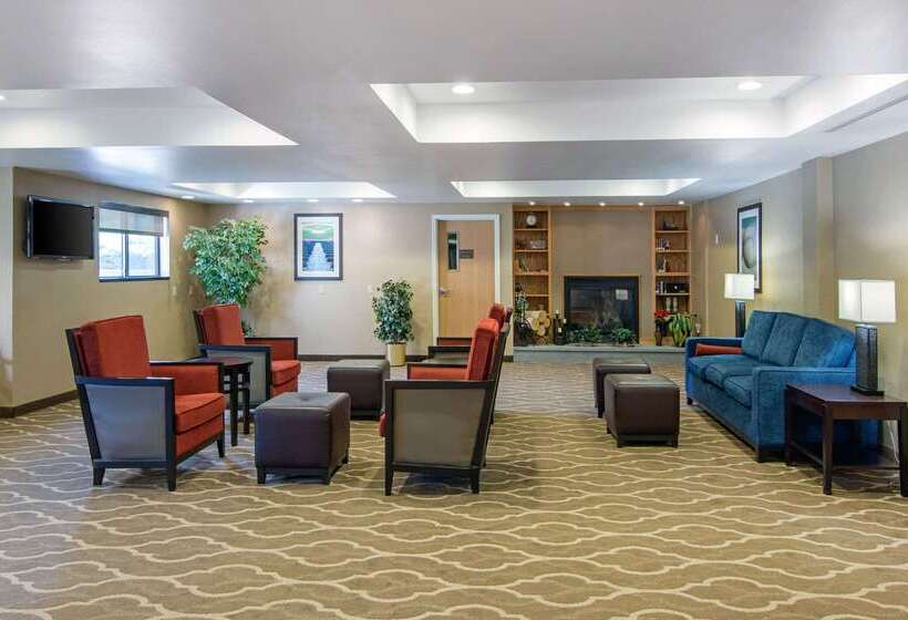 Отель Comfort Inn & Suites Cooperstown Milford