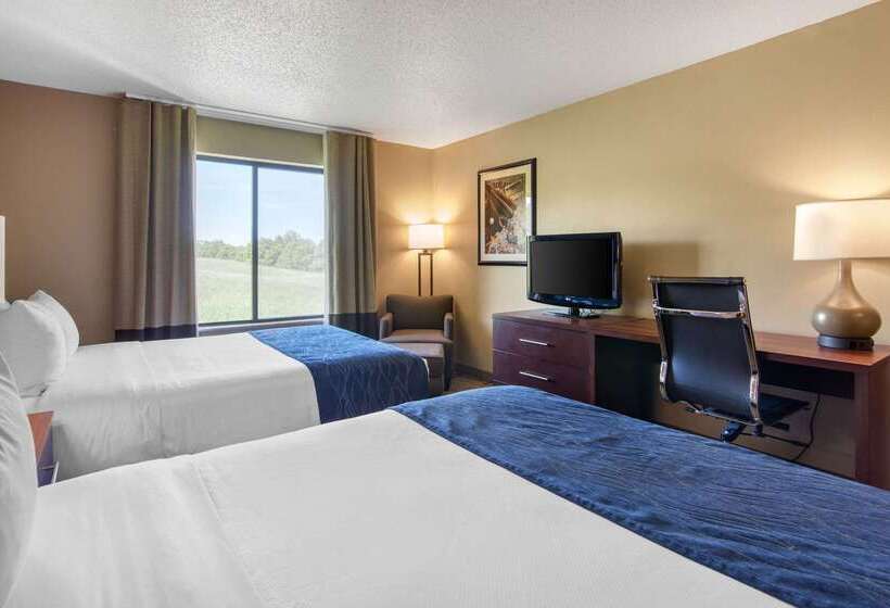 Отель Comfort Inn & Suites Cooperstown Milford