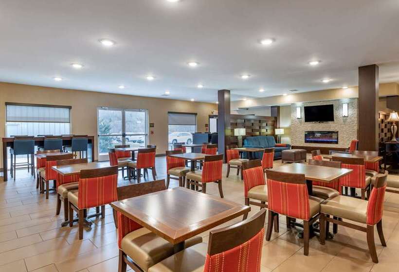 호텔 Comfort Inn & Suites Northern Kentucky