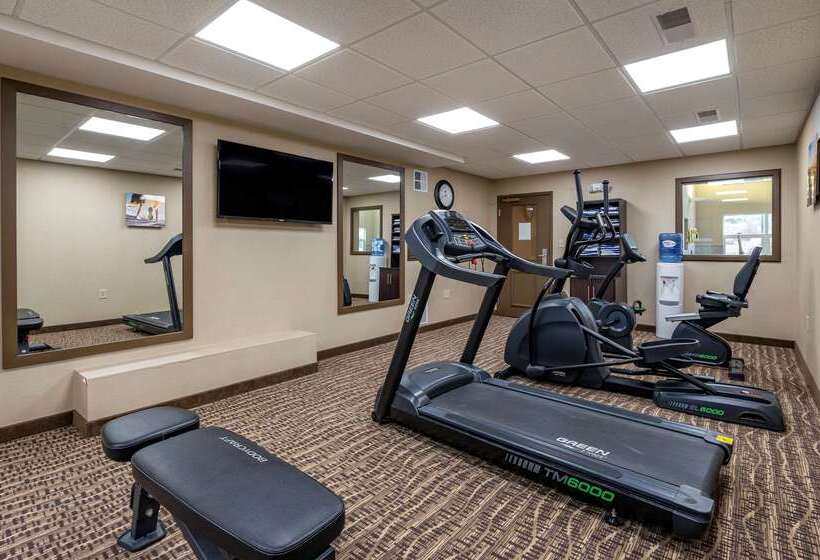 호텔 Comfort Inn & Suites Northern Kentucky