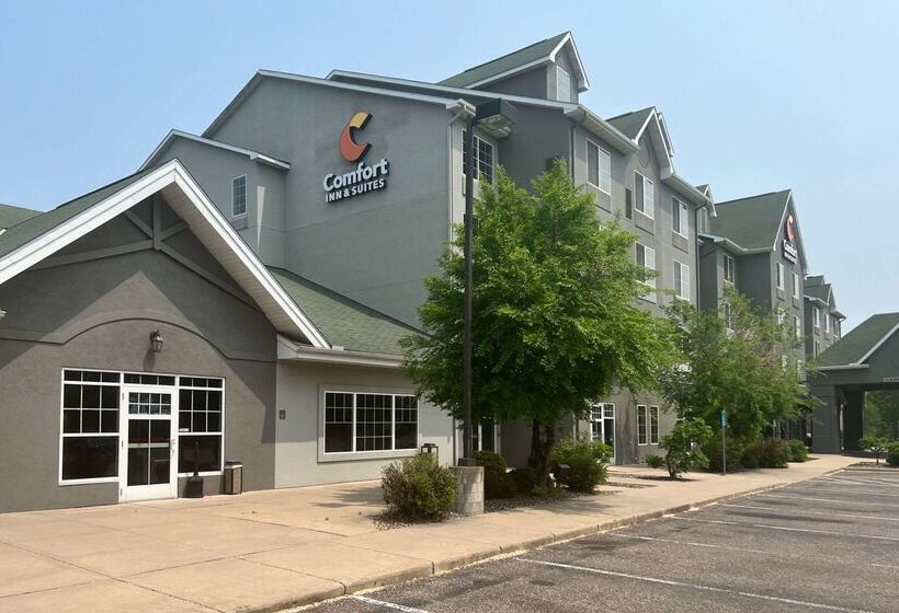 فندق Comfort Inn & Suites St. Paul Northeast