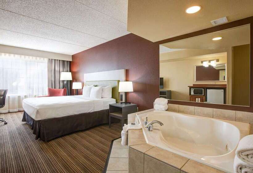 فندق Comfort Inn & Suites St. Paul Northeast