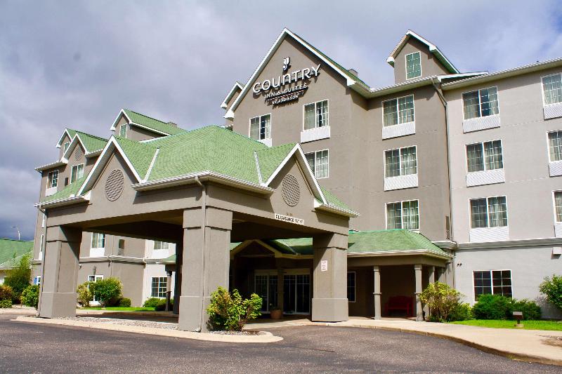 فندق Comfort Inn & Suites St. Paul Northeast