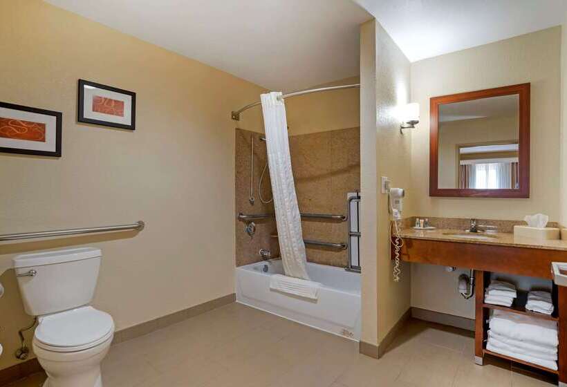 هتل Comfort Suites Oxford I 20 Exit 188