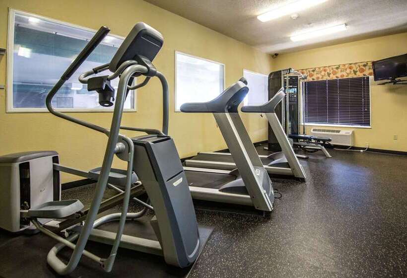 هتل Country Inn & Suites By Radisson, El Dorado, Ar