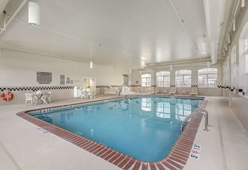 هتل Country Inn & Suites By Radisson Elk Grove Village Itasca