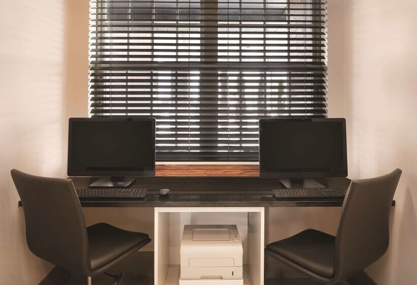 هتل Country Inn & Suites By Radisson Elk Grove Village Itasca