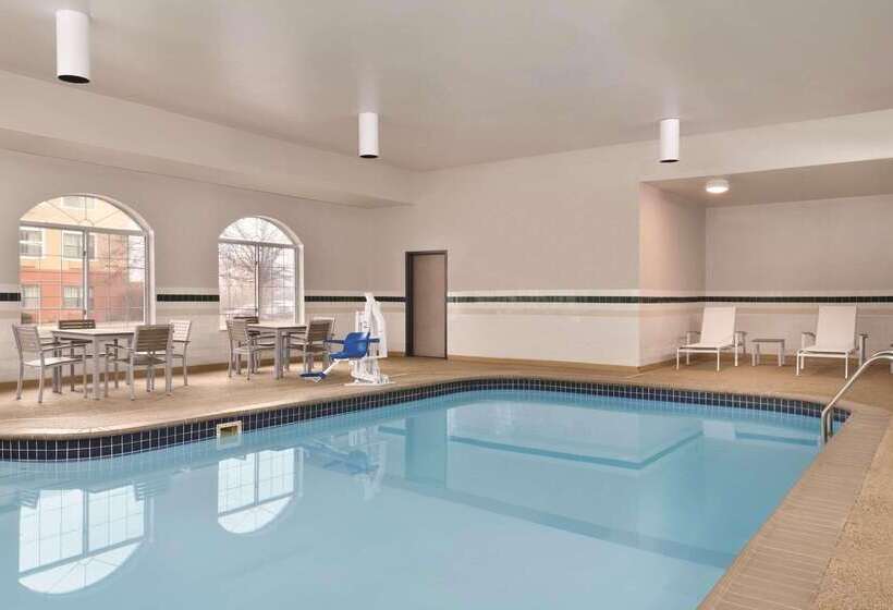 فندق Country Inn & Suites By Radisson, Merrillville, In