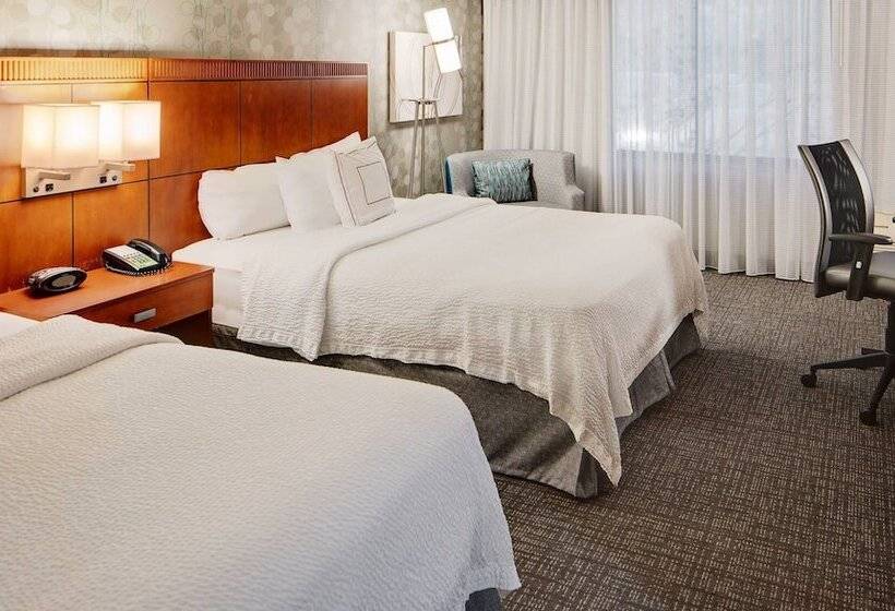 בית מלון כפרי Courtyard By Marriott Pittsburgh West Homestead Waterfront