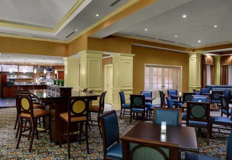 فندق Courtyard Chapel Hill