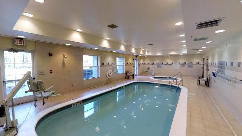 فندق Courtyard Chapel Hill