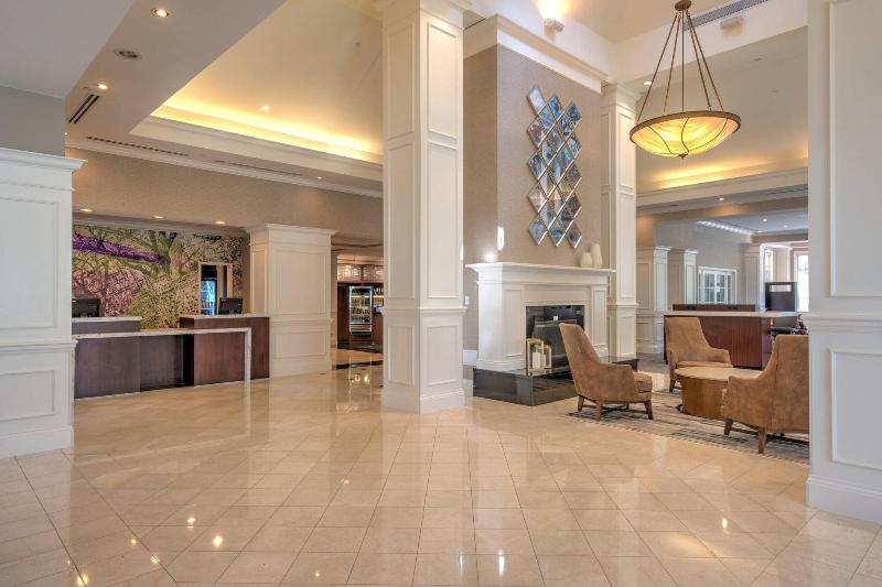 فندق Courtyard Chapel Hill