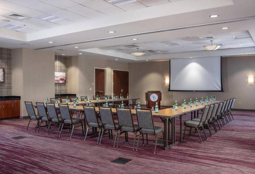 فندق Courtyard By Marriott Newark University Of Delaware