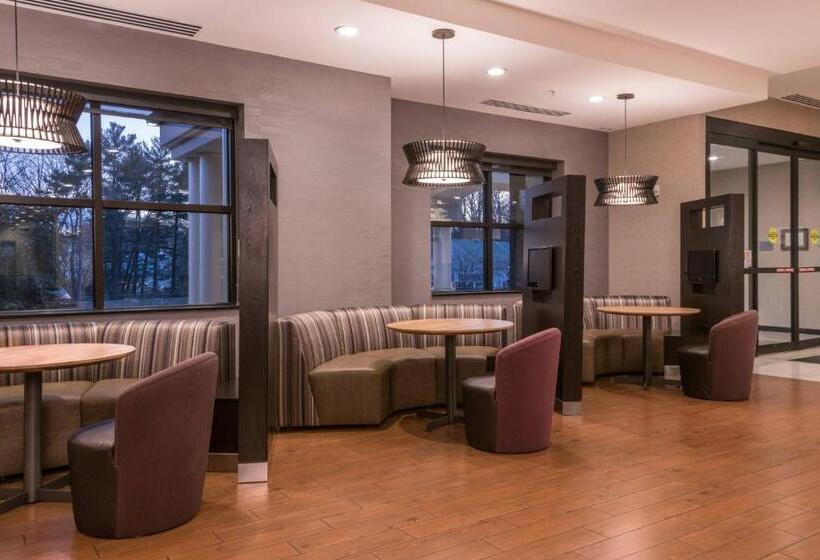 فندق Courtyard By Marriott Newark University Of Delaware