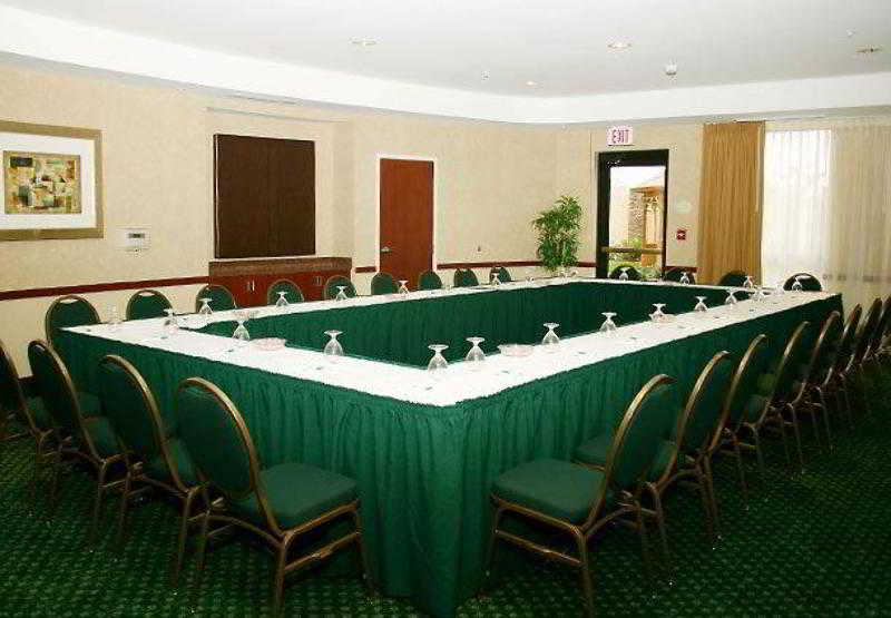 Отель Courtyard By Marriott Sacramento Folsom