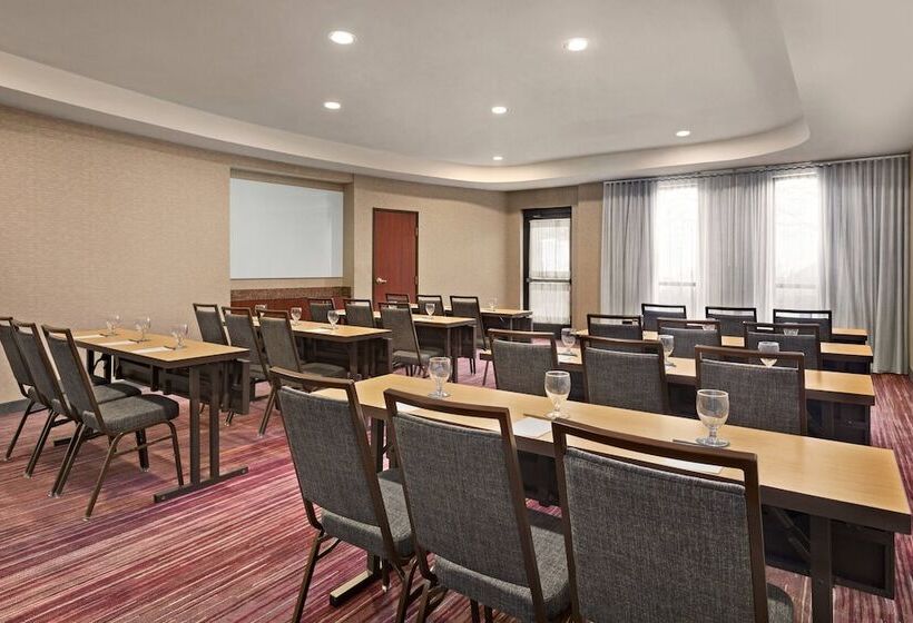 Отель Courtyard By Marriott Sacramento Folsom