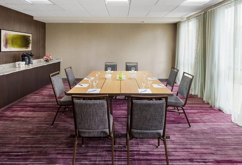 Отель Courtyard By Marriott Sacramento Folsom