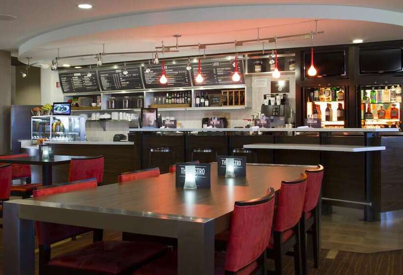 Отель Courtyard By Marriott Sacramento Folsom