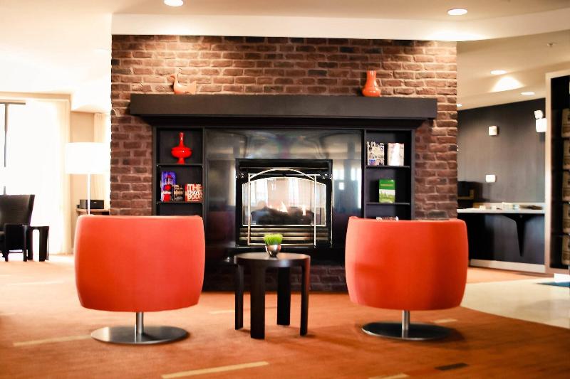 هتل Courtyard Salina