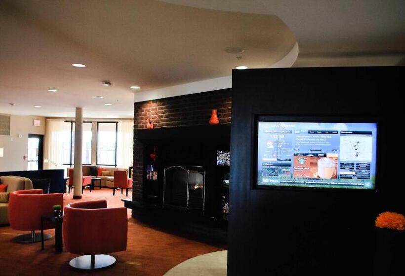 Отель Courtyard Salina