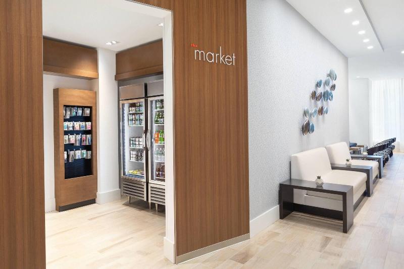 هتل Courtyard By Marriott Stamford Downtown