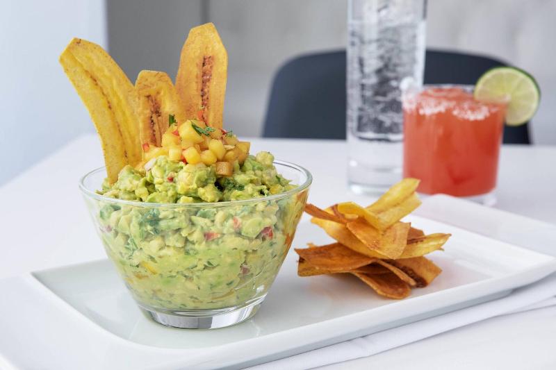 هتل Courtyard By Marriott Stamford Downtown