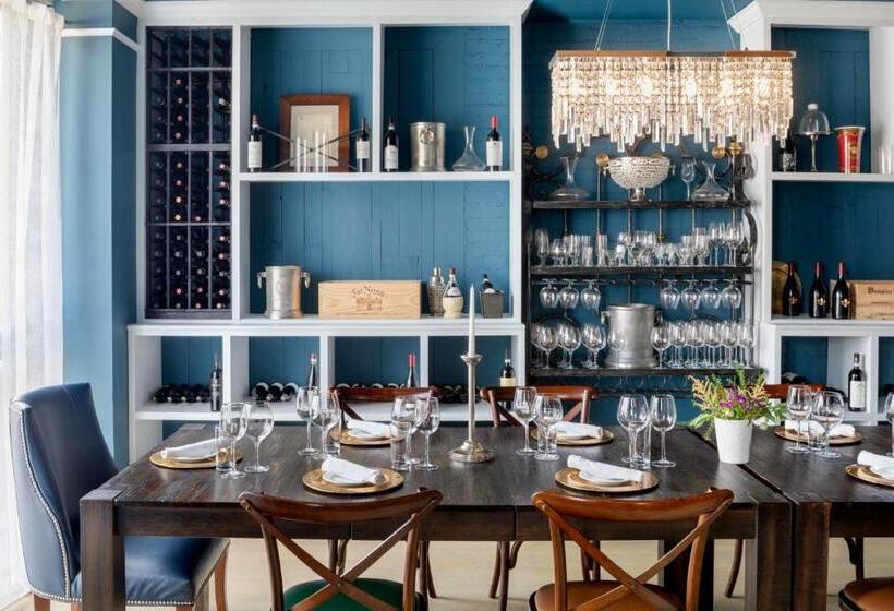 هتل Courtyard By Marriott Stamford Downtown