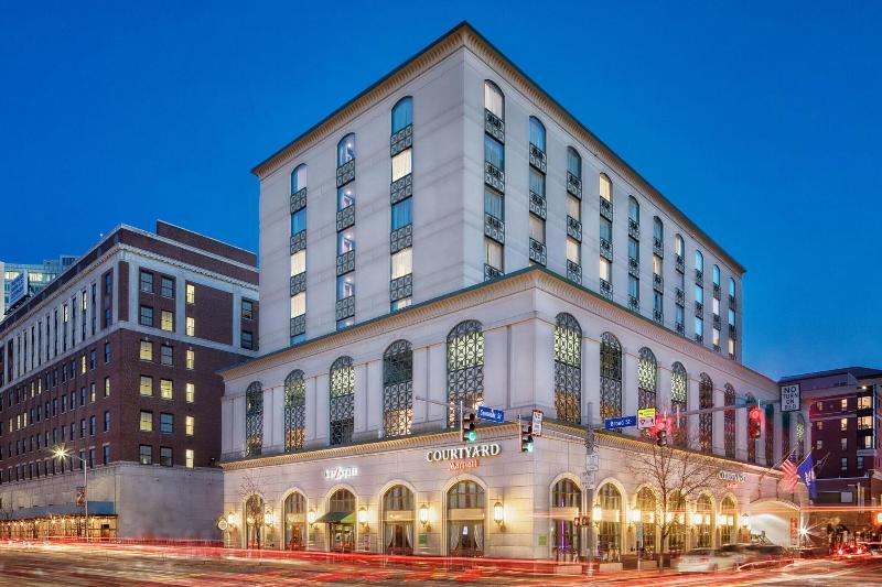 هتل Courtyard By Marriott Stamford Downtown