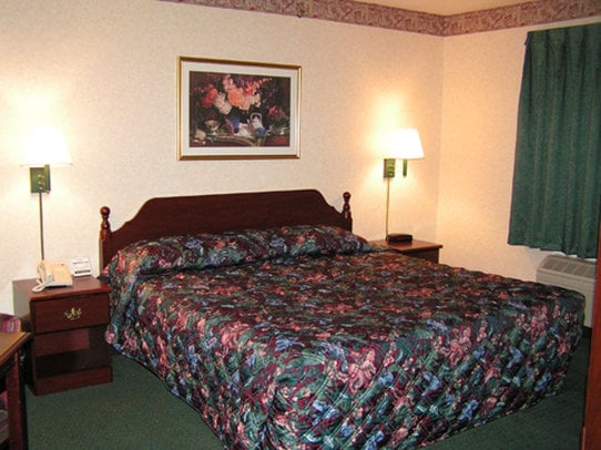 فندق Amerivu Inn & Suites Cumberland
