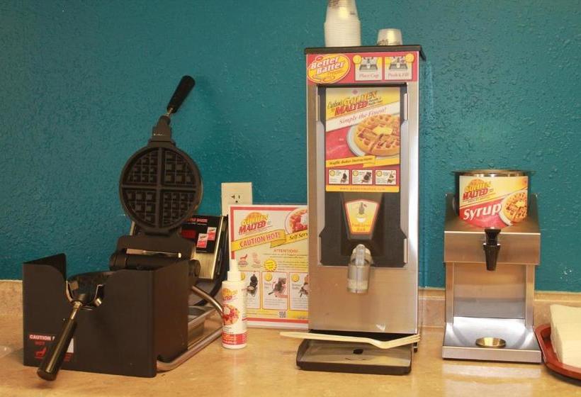 Отель Dakota Cowboy Inn