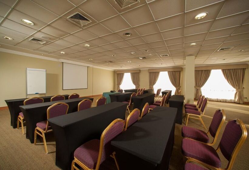 Hotel Diego De Almagro Lomas Verdes