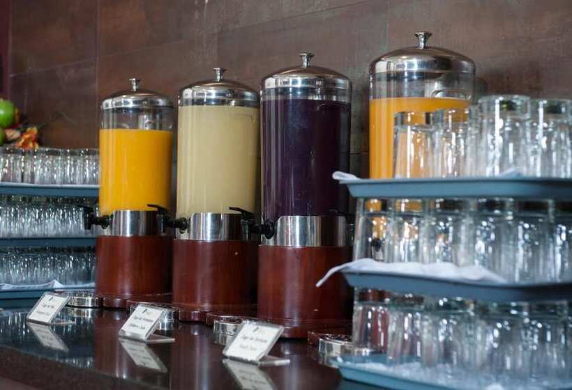 Hotel Diego De Almagro Lomas Verdes