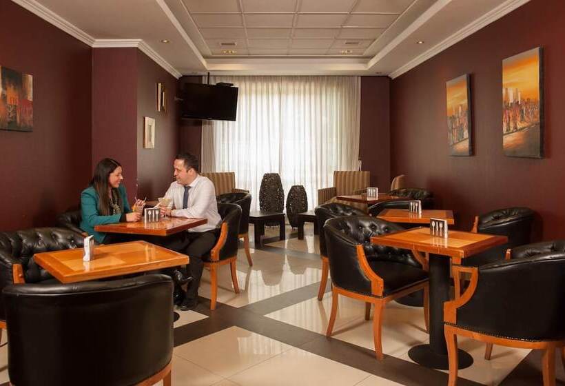 Hotel Diego De Almagro Lomas Verdes