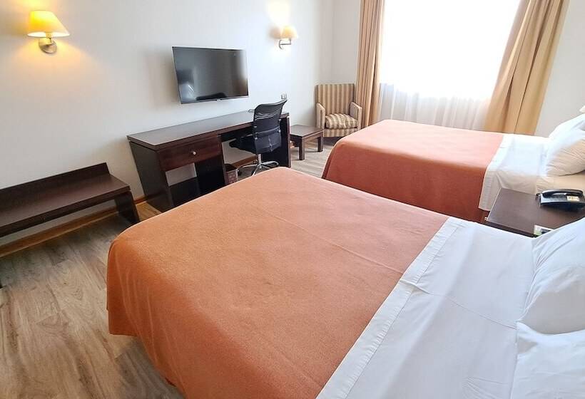 Hotel Diego De Almagro Lomas Verdes