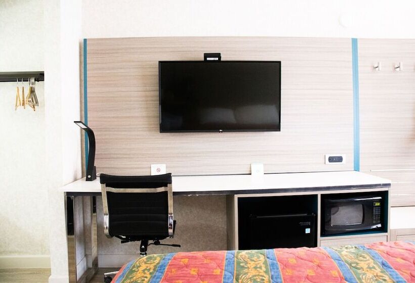 فندق Discovery Inn