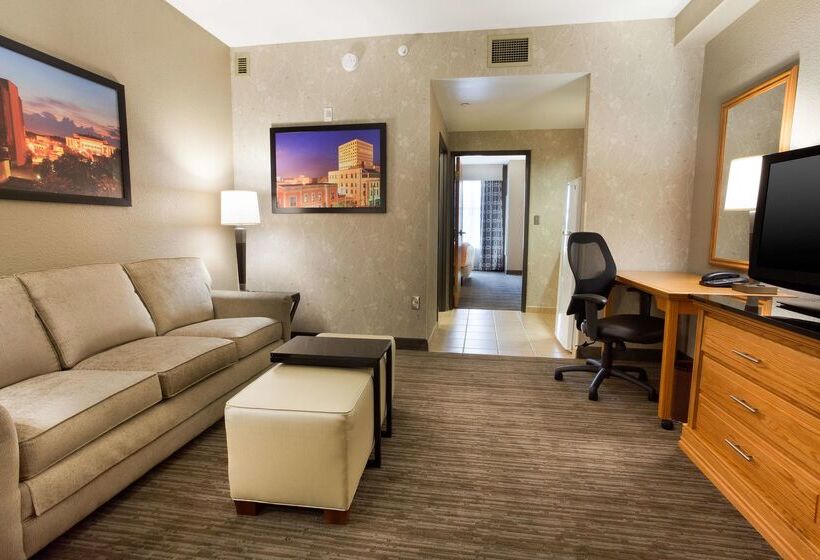 هتل Drury Inn & Suites Lafayette La