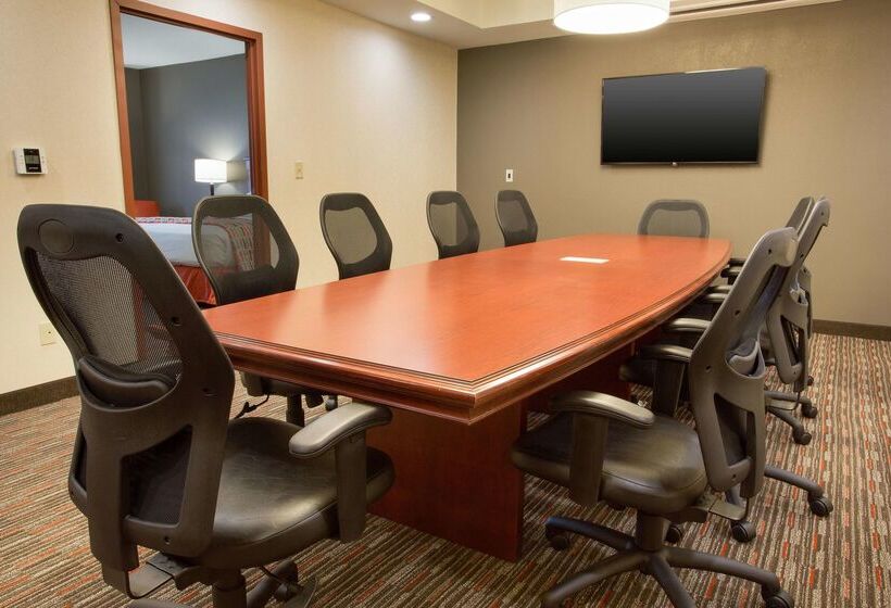 בית מלון כפרי Drury Inn & Suites Dayton North