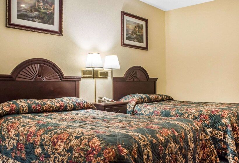 فندق Econo Lodge Inn & Suites Airport