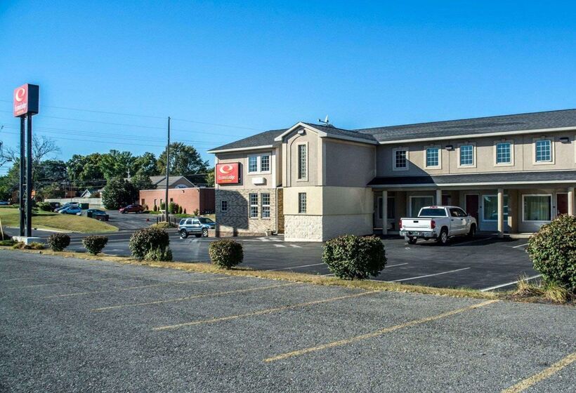 فندق Econo Lodge Inn & Suites Airport
