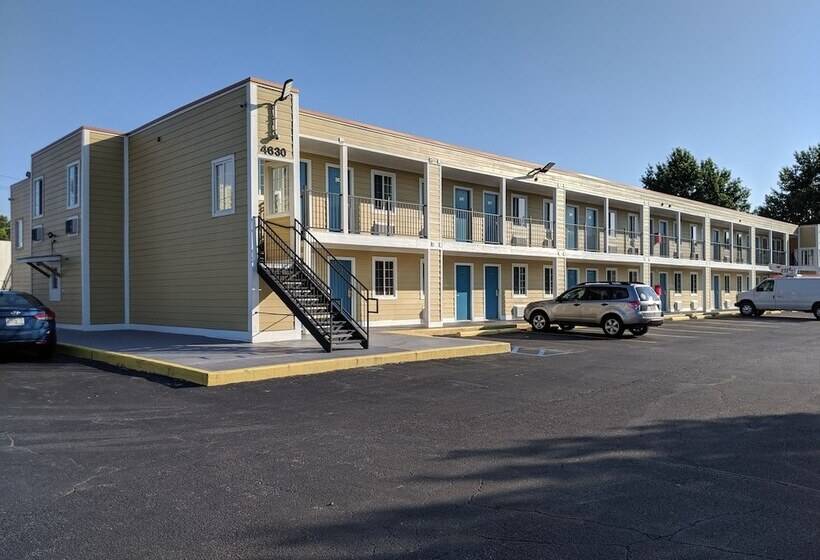 فندق Executive Inn