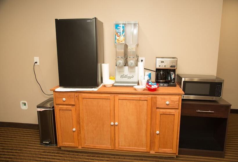 فندق Executive Inn