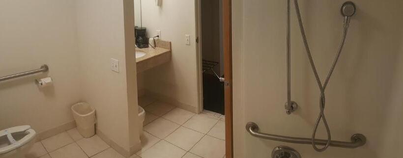 בית מלון כפרי Express Inn & Suites Eugene