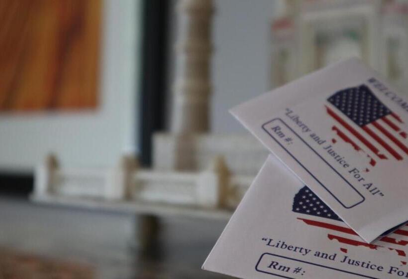 בית מלון כפרי Express Inn & Suites Eugene