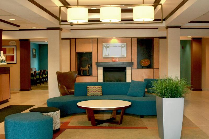 فندق Fairfield Inn & Suites By Marriott Fairmont