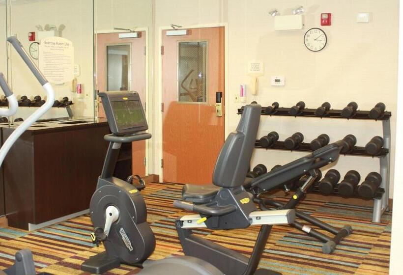فندق Fairfield Inn & Suites By Marriott Fairmont